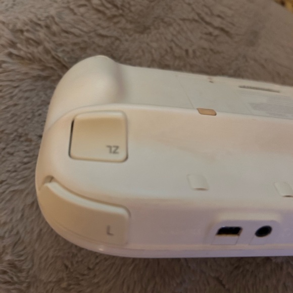 Nintendo White Handheld Console power cord included. EUC - Picture 6 of 10